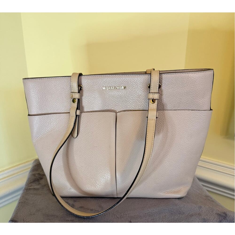 Michael Kors Bedford Tote *well-loved*